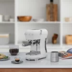 اسپرسوساز SMEG سفید براق