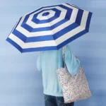 قرارگیری راحت کیسه خرید SKYNKE ایکیا در کیف‌دستی یا جیب لباس