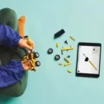 قطعات و ابزار موجود در جعبه لگو مدل 42197 لودر بیل مکانیکی زرد