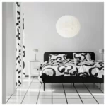 شید چراغ آویز ایکیا GULLSUDARE – ۷۰ سانتی‌متری دست‌ساز از کاغذ برنجی، بخشی از مجموعه Nytillverkad