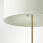 روکش پارچه‌ای سفید آباژور STOCKHOLM 2025 – پراکندگی نور هماهنگ و دلنشین در فضا