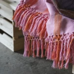 خرید پتو/شال مبل ایکیا مدل MAVINN، راه‌راه صورتی/نارنجی