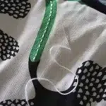 انواع کاور کوسن ایکیا مدل MAVINN گلدار مشکی و سفید