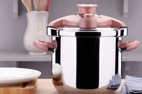 زودپز کرکماز: راهنمای خرید، مدل‌ها، نکات ایمنی و پخت سالم برای خانواده‌های ایرانی